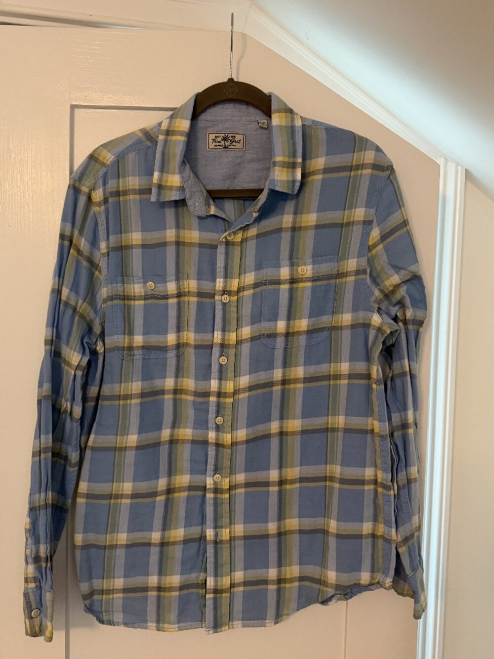 True Grit - Long Sleeve Button-up Shirt - Medium